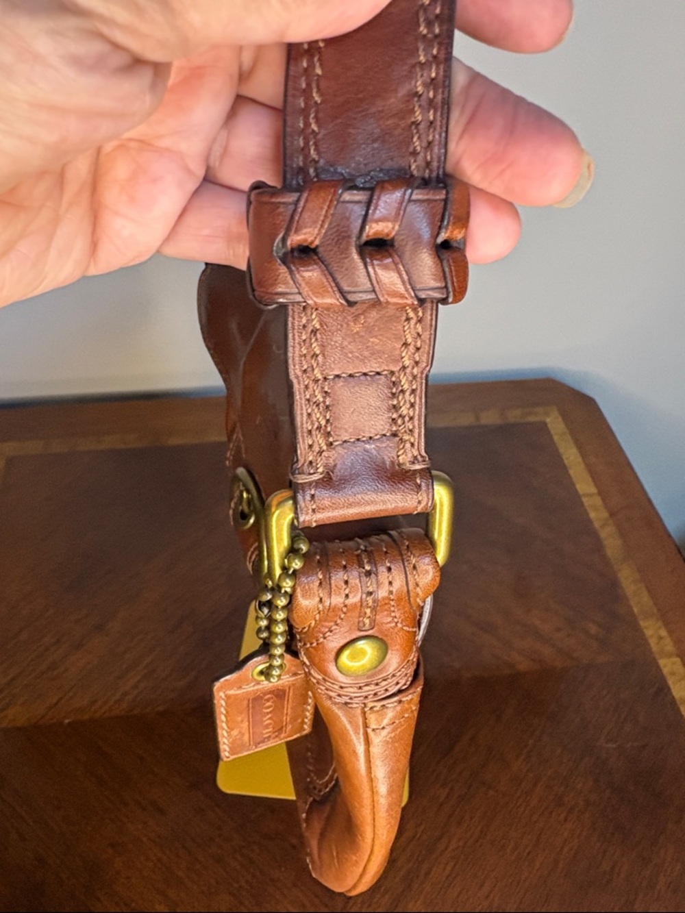 Coach Cognac Leather Shoulder Bag with Brass Hardware Y2K - Picture 4 of 9